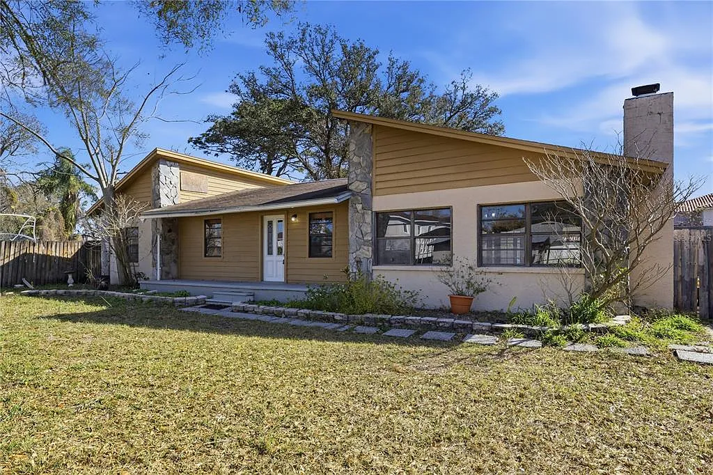 3 bed, 1.5 bath, 1416 sqft, $2,900 — Photo 3
