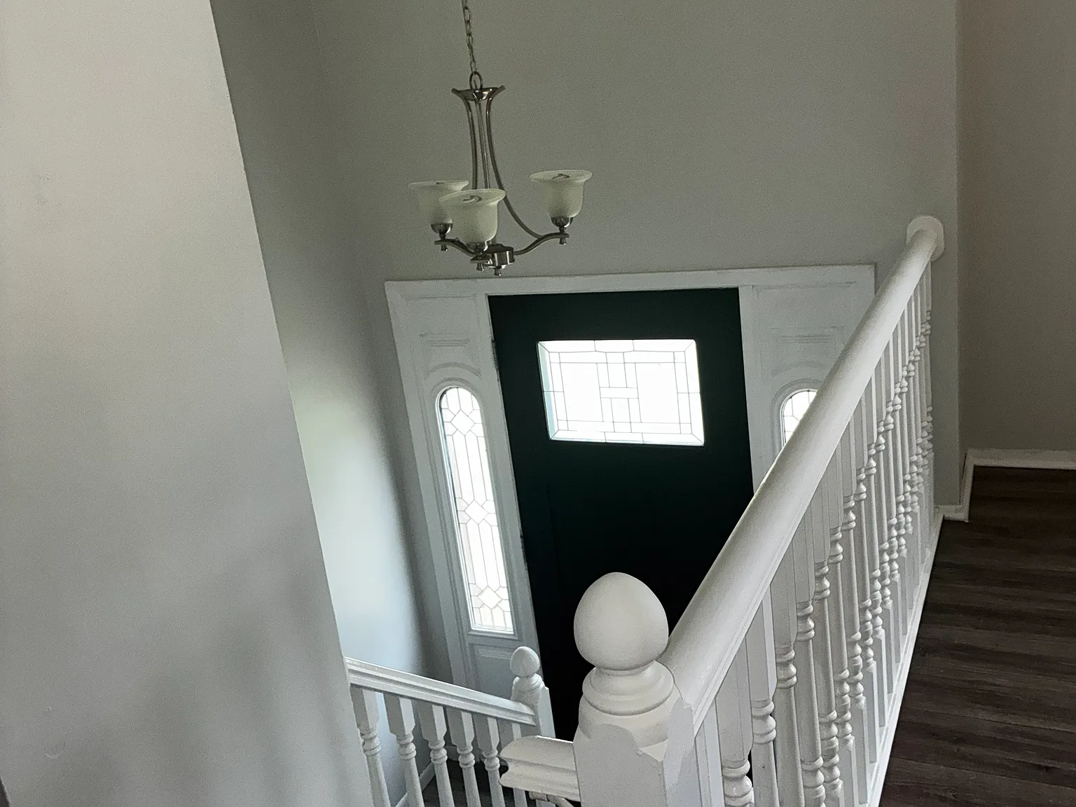 4 bed, 1909 sqft, $2,550 — Photo 2