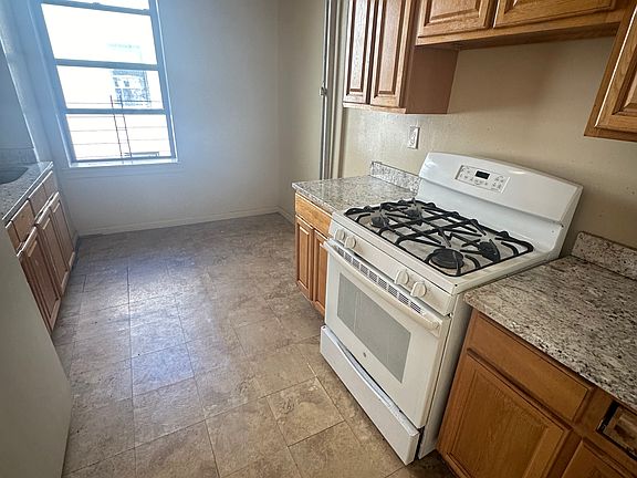 2nd image of 616 W 137th St #25