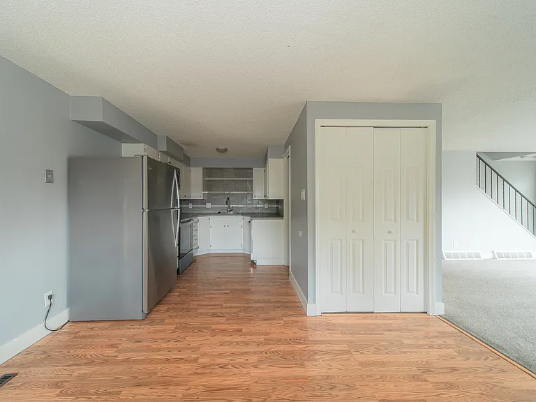 1401 Stuart St #1 — Photo 6