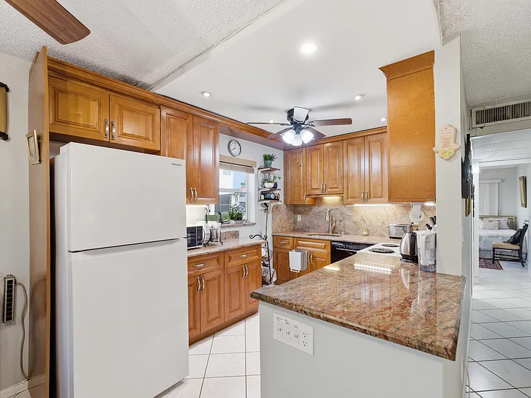 52 Saxony Cir #52-B — Photo 7