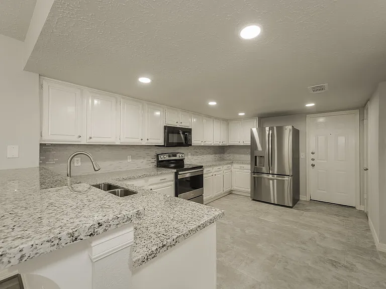 9223 Bristlebrook Dr — Photo 9