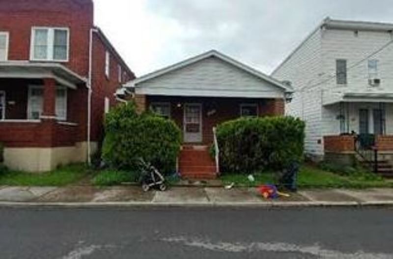 1st image of 547 Fairview Ave