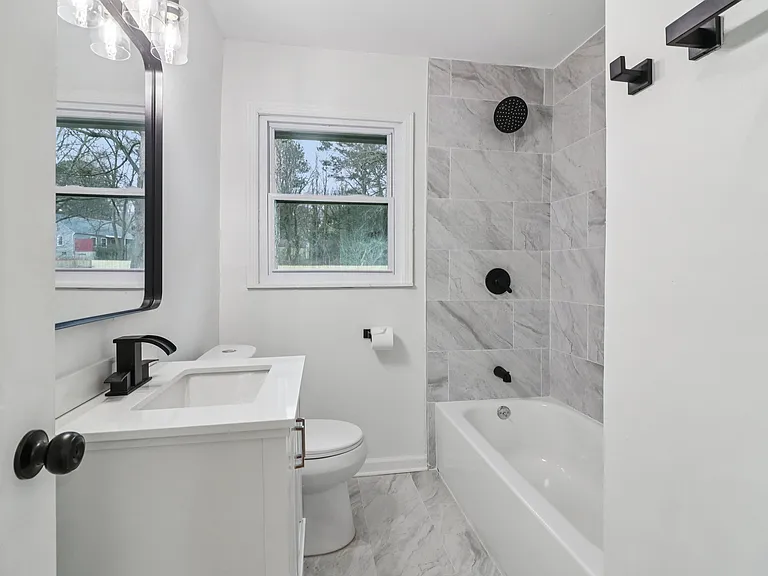 3159 Bobolink Dr — Photo 6