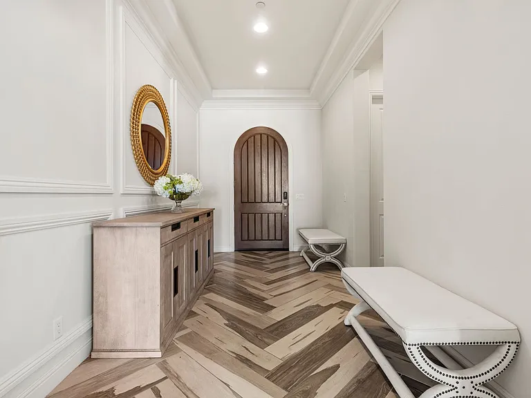 103 Whiteplume — Photo 3