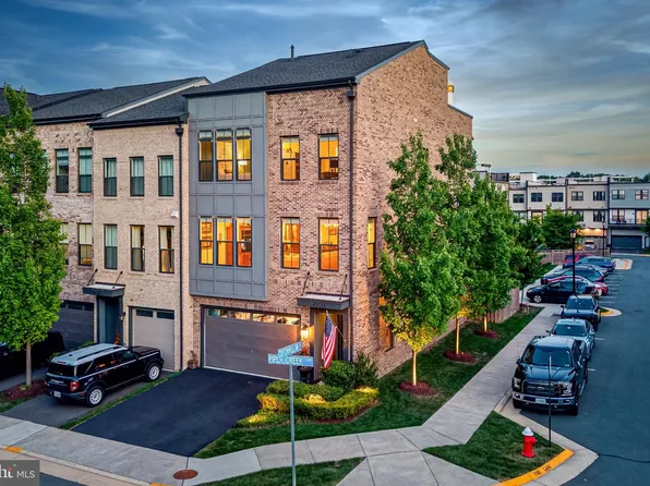 42355 Piper Creek Ter, Ashburn, VA 20148