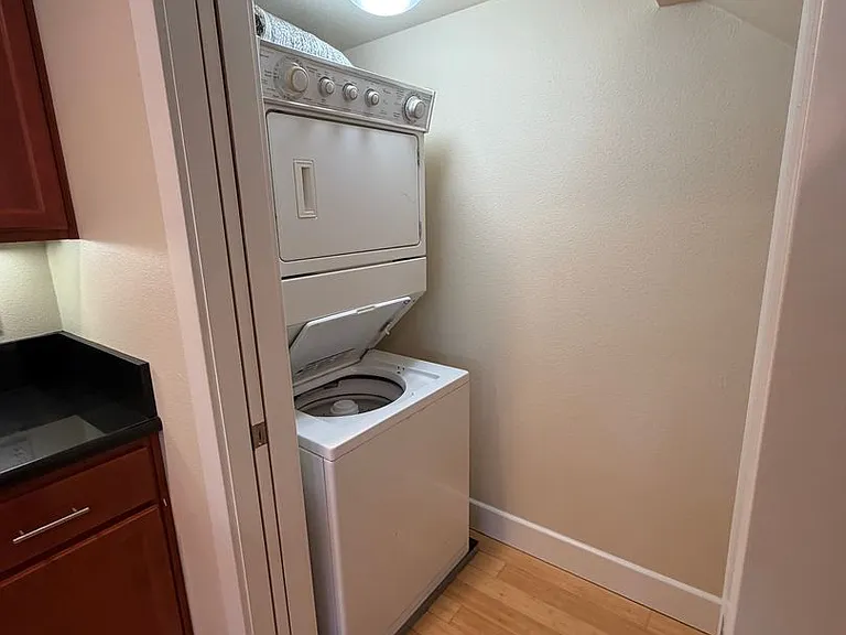 7034-7046 Santero Way Lofts — Photo 4