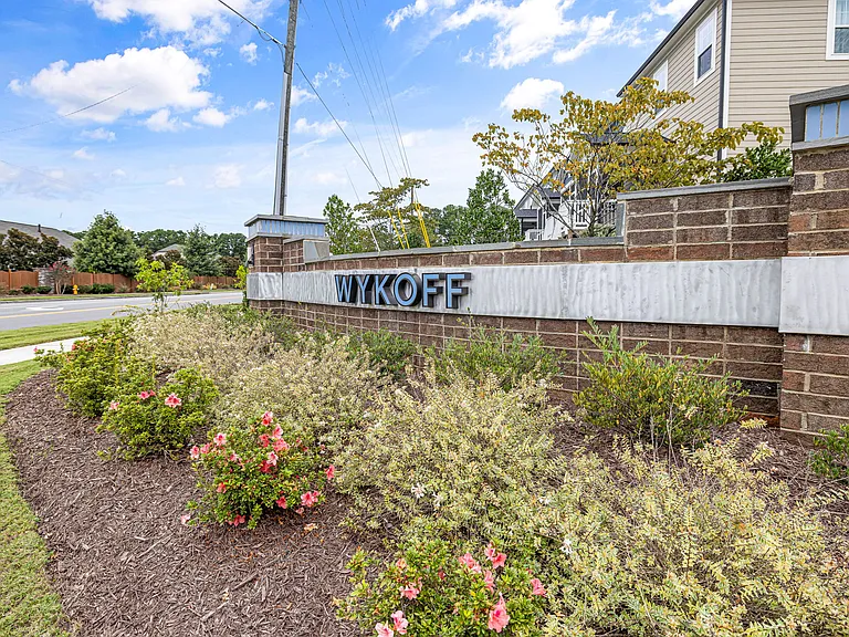 810 Emerald Mine Dr — Photo 42
