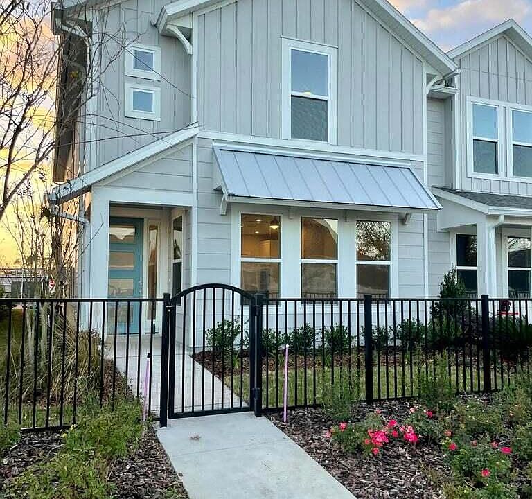 1st image of 54 Woodworth Ln
