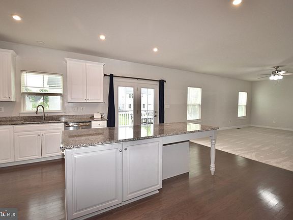 5th image of 7426 Lake Willow Ct