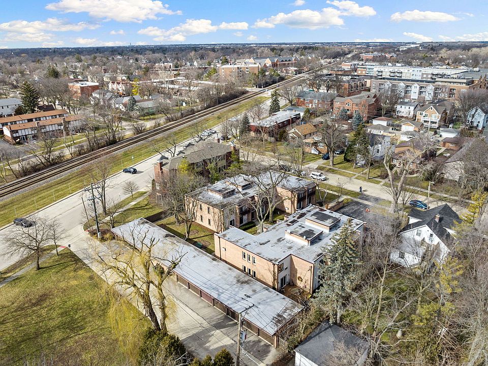 2nd image of 1755 Henley St APT 1N
