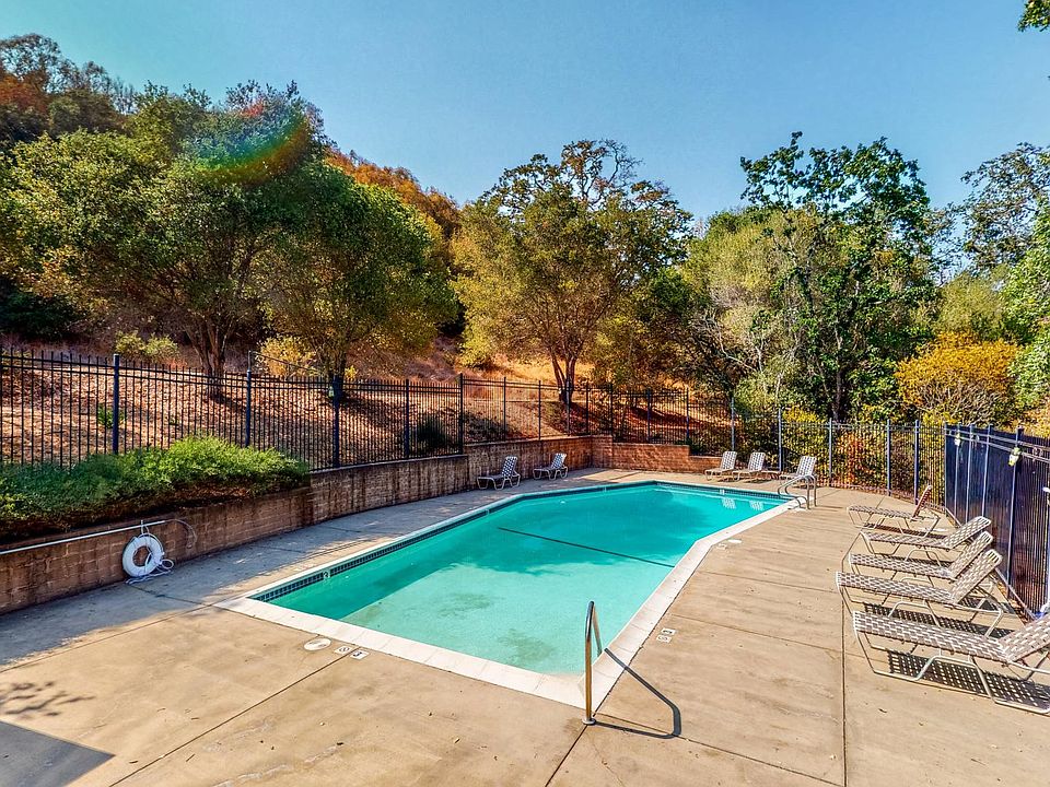 Community pool