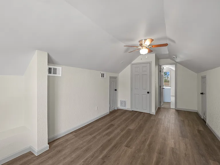 3829 Bryan Ave — Photo 11