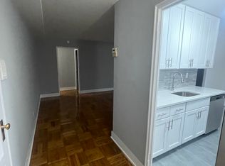 194-16 64th Ave FLOOR 1, Fresh Meadows, NY 11365