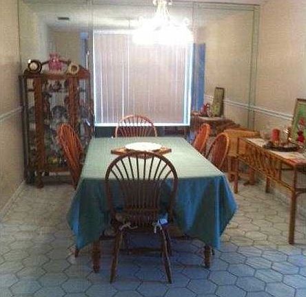 3rd image of 10400 NW 70th Ct