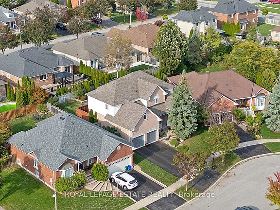 3rd image of 15 McGregor Dr