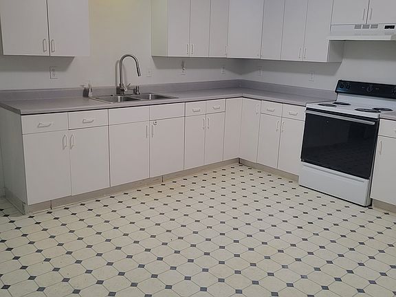 3rd image of 38 S Cherry Aly APT 201