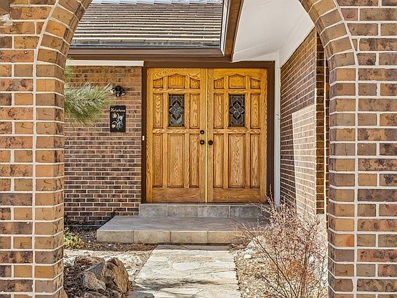 2nd image of 6613 S Pontiac Court
