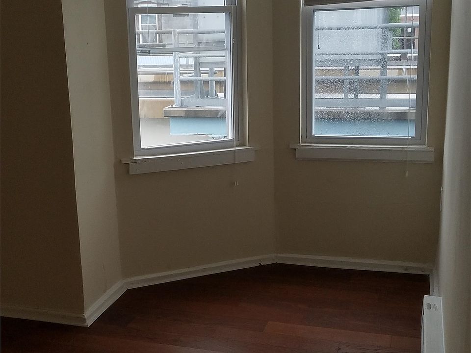 2nd image of 3532 Kensington Ave #4