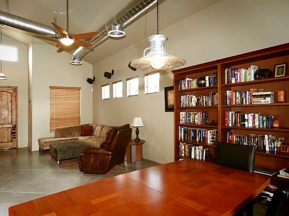 3rd image of 3063 N Presidio Park Pl