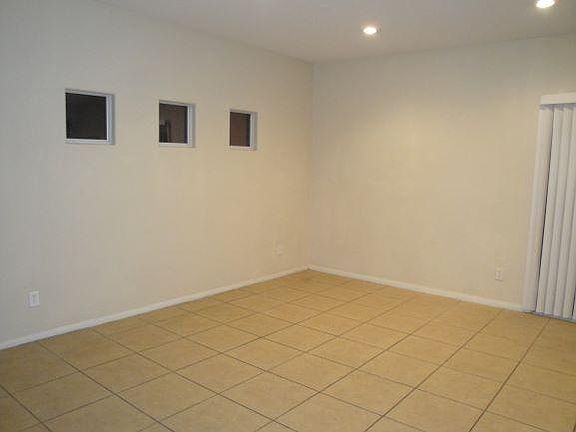 3rd image of 7511 Redwood Point St