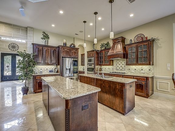 3rd image of 4108 Barona Dr