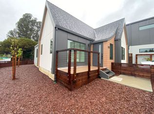 101 Darlington Ln, Soquel, CA 95073