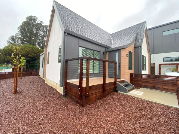 101 Darlington Ln, Soquel, CA 95073