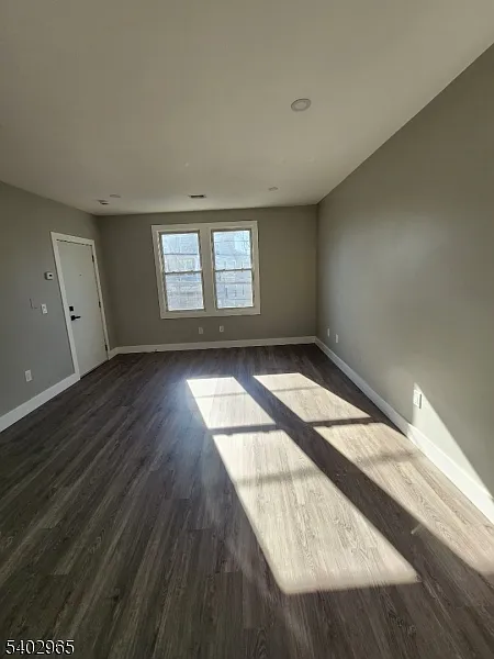 Building Photo - 93 Hughes St #4