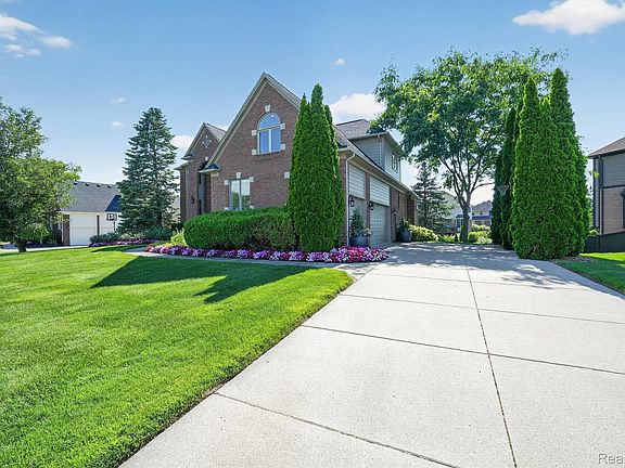 4th image of 3804 Elk Dr