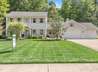 4902 Tyler Oaks Dr, Hudsonville, MI 49426
