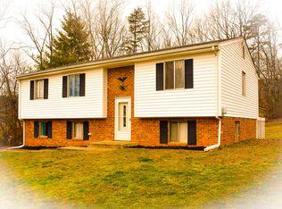 2705 Creekwood Dr, Salem, VA 24153