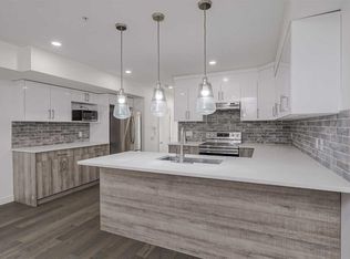 1632 SW 20th Ave NW #109, Calgary, AB T2M1G8