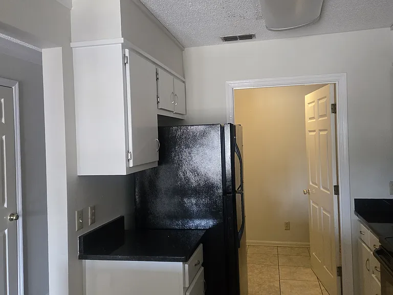 402 S Thornton Ave #4 — Photo 3