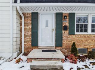 19347 Andover Ct, Northville, MI 48167