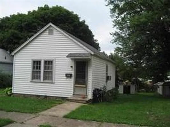 405 S 2nd St, Oregon, IL 61061