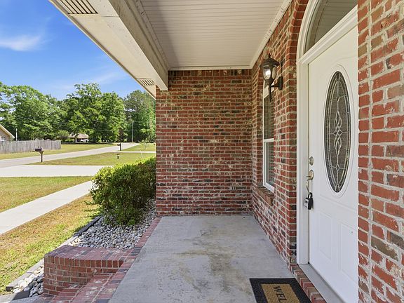 4th image of 9 Cameron Place Dr