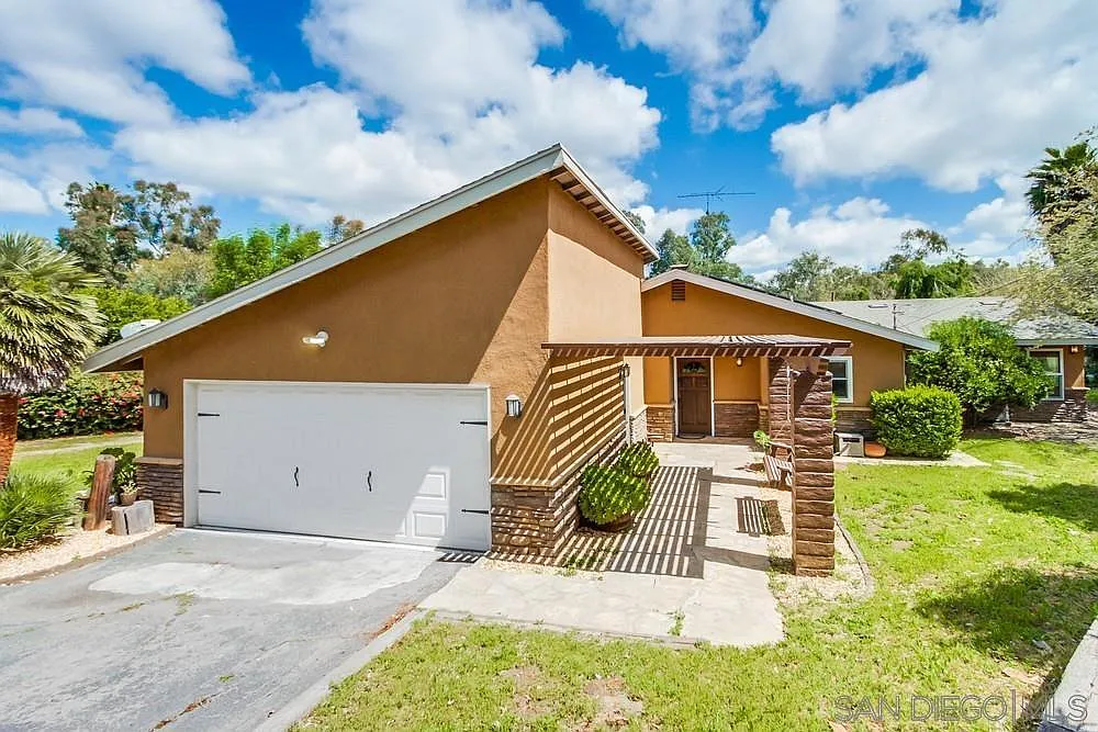 3 bed, 2260 sqft, $4,750 — Photo 1
