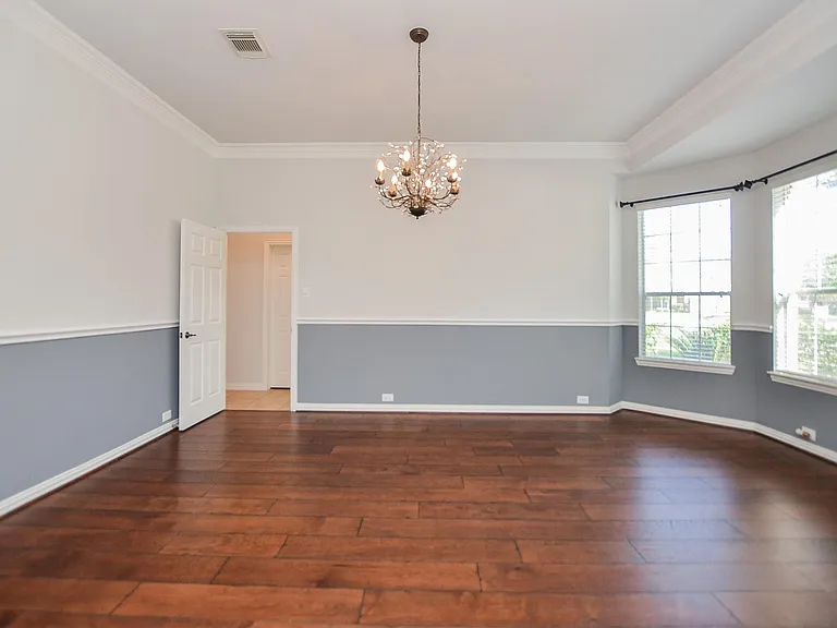 4315 Village Forest Dr — Photo 5
