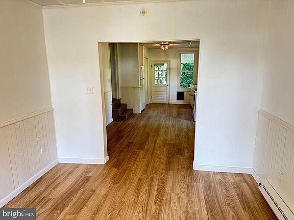 4th image of 301 N Market St