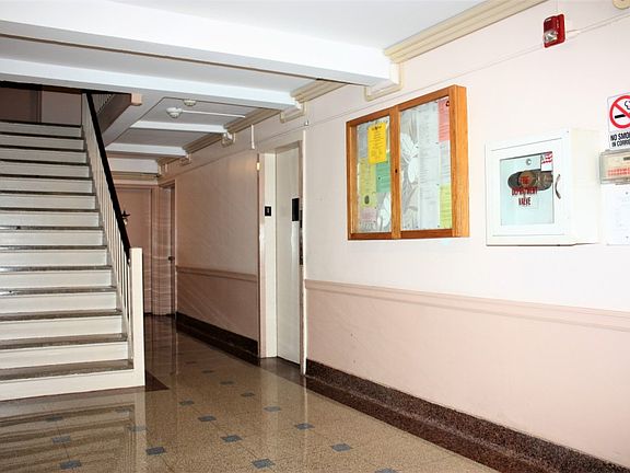 3rd image of 411 Park Pl APT 4C