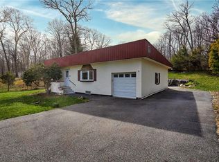 139 Nardin Rd, Lake Peekskill, NY 10537