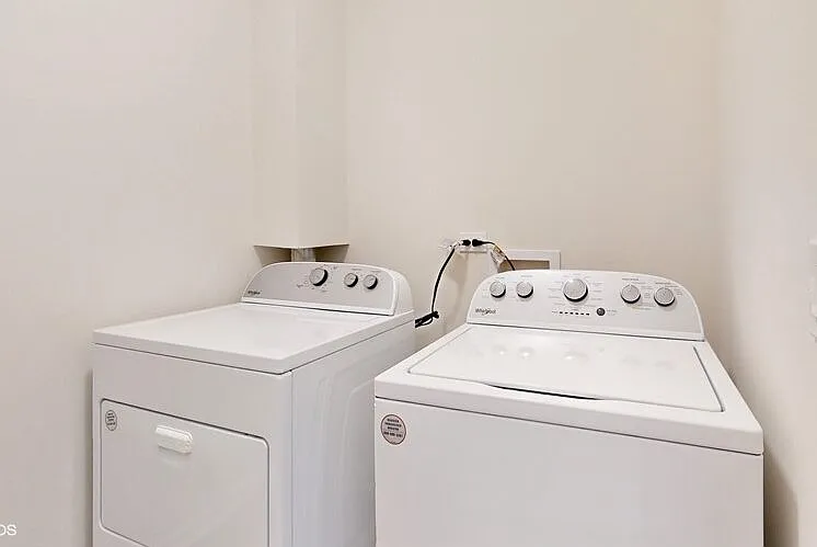 68 Olympus Dr — Photo 9