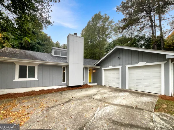 4633 S Woodlake Ln SE, Conyers, GA 30013