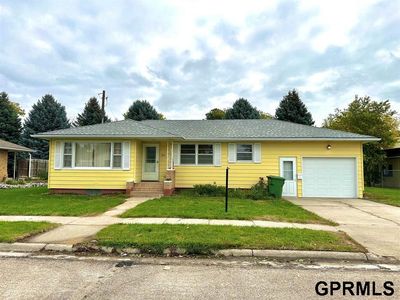 300 N Linden St, Dodge, NE, 68633