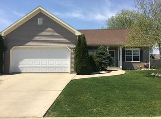 620 S Balsam Dr, Elkhorn, WI 53121