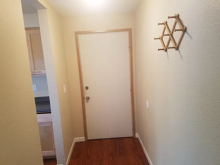 703 Chinook Ct — Photo 11