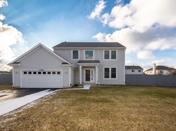 25902 W Steeplebush Ln, Round Lake, IL 60073