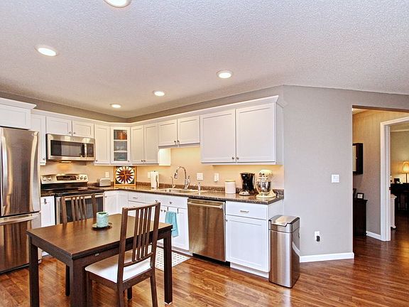 5th image of 140 Shannon Dr Unit 8