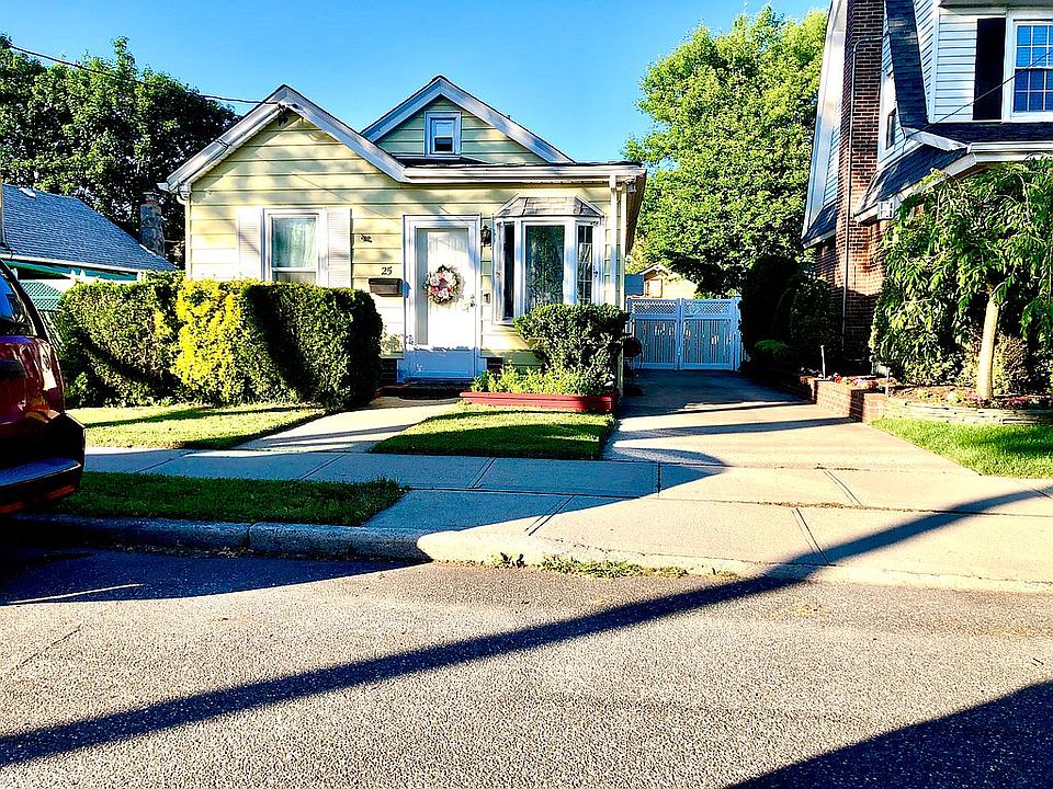 Front yard 